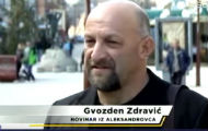 Здравића физички напао радник општинског обезбеђења, опет му је забрањено да извештава са Скупштине Александровца (ВИДЕО) Здравића физички напао радник општинског обезбеђења, опет му је забрањено да извештава са Скупштине Александровца (ВИДЕО)